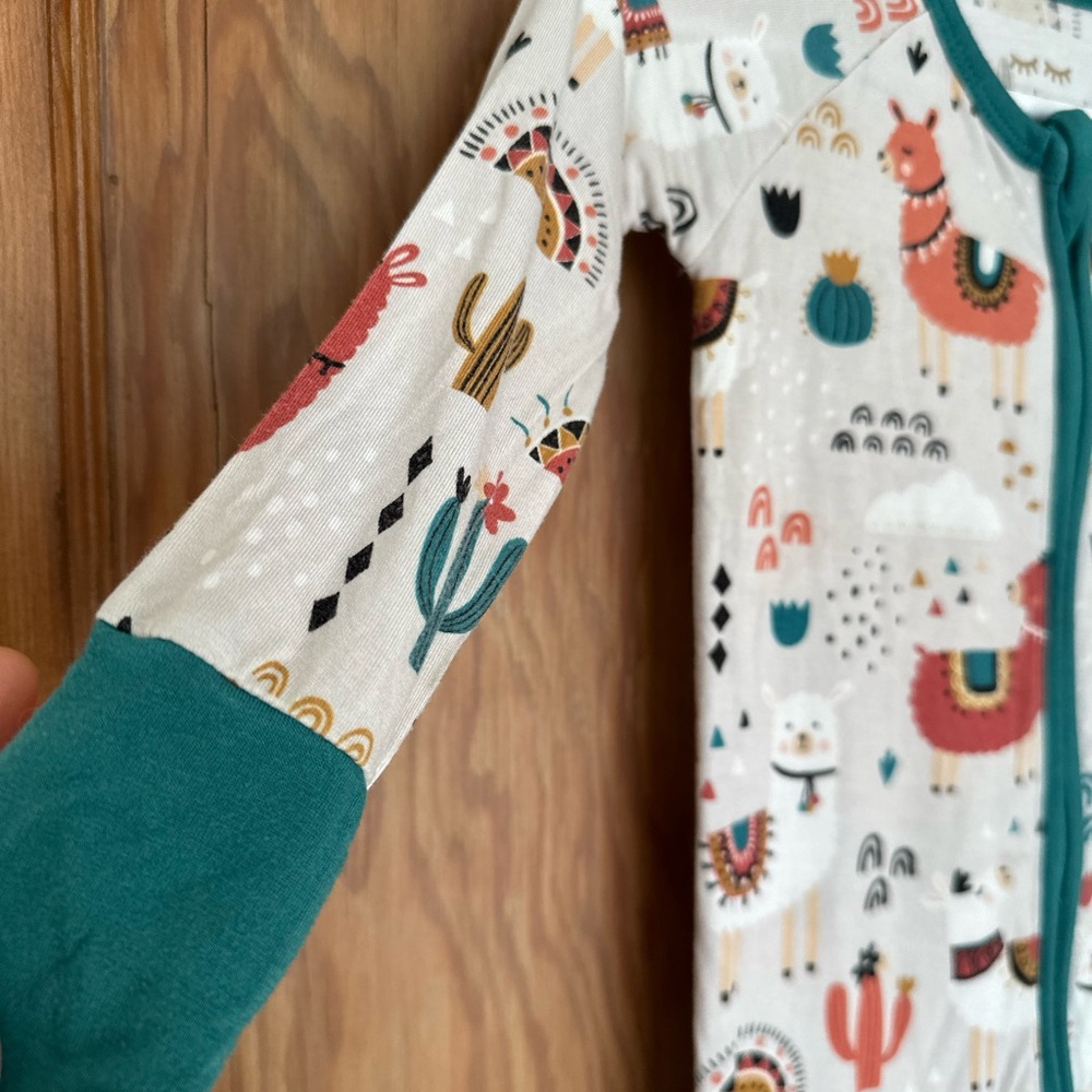 Kids Llama love Print One Piece - Multicolor - Picture 4 of 5
